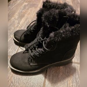 Madden Girl Black Faux Fur Boots Size 8